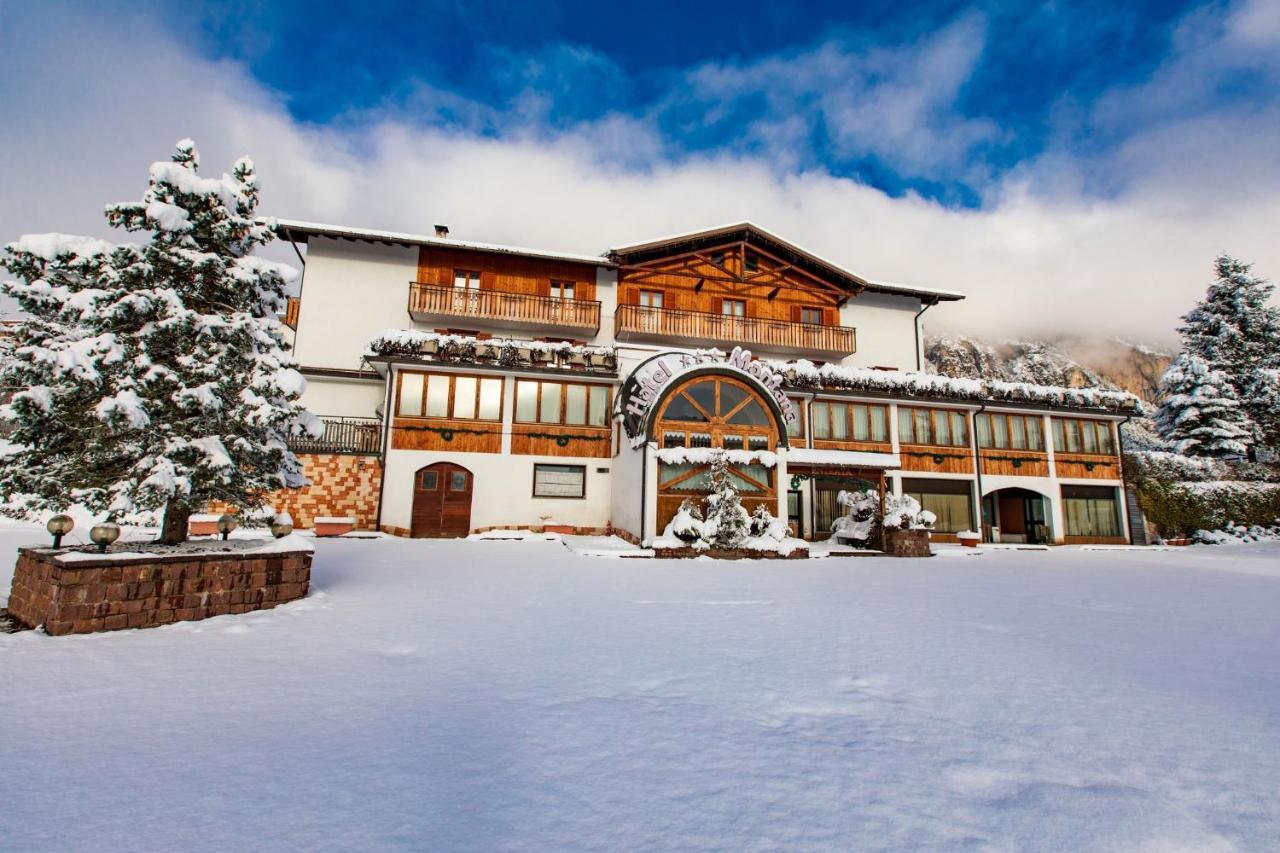 Hotel & Residence Montana Fai della Paganella Bagian luar foto