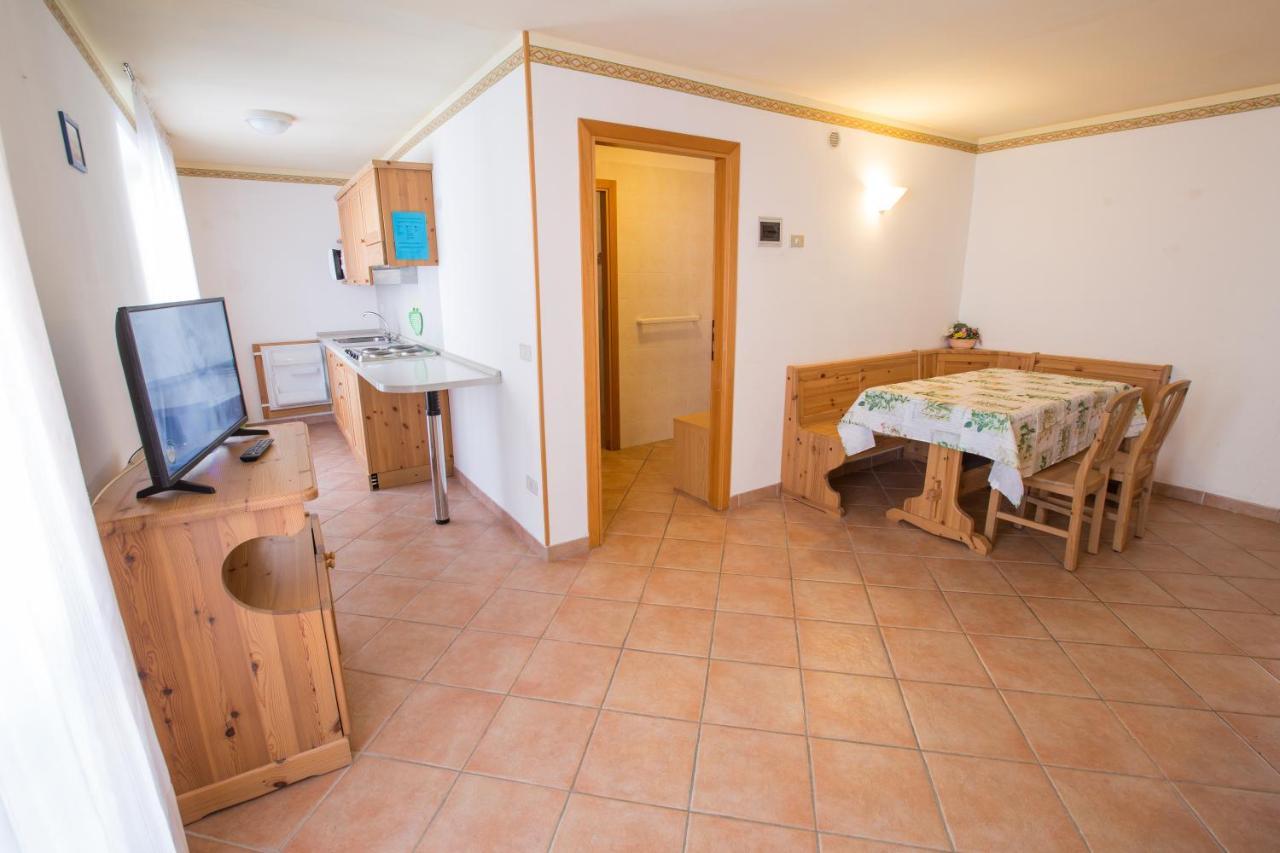 Hotel & Residence Montana Fai della Paganella Bagian luar foto